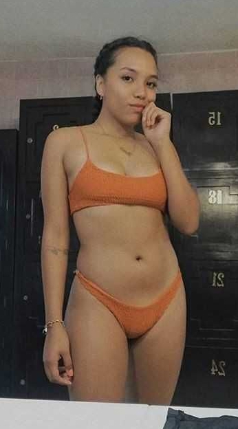 Pack de Ana Piñeyro Morena Dándose Placer