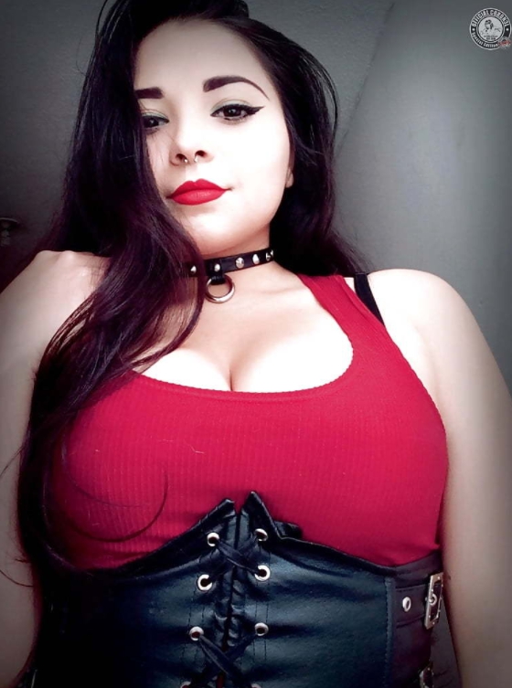 Rica-Tetona-Colombiana