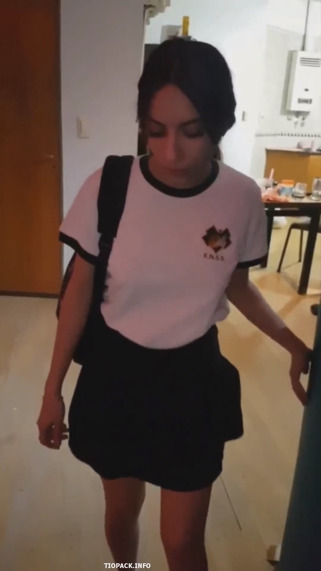 Colegiala chupa pene esquicito