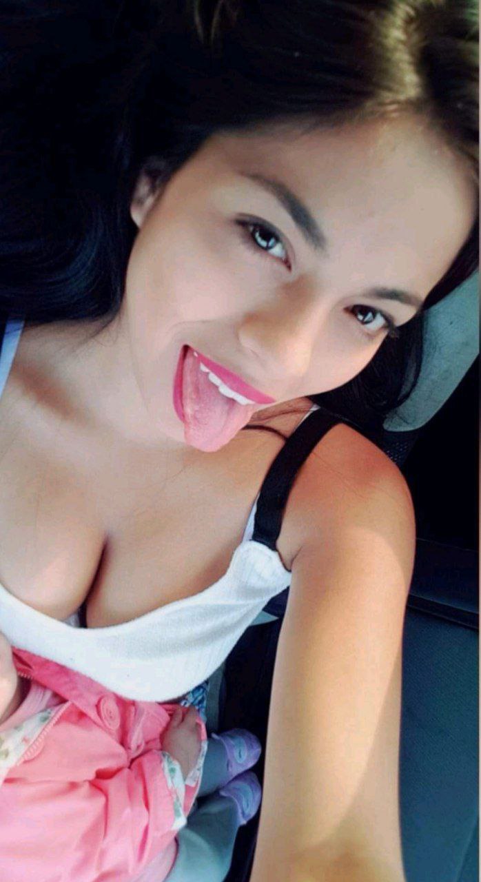 Llenando De Leche A La Inalcanzable Del Barrio