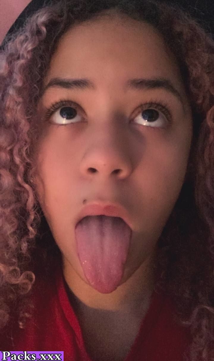 Lucy tetona bien rica + nudes