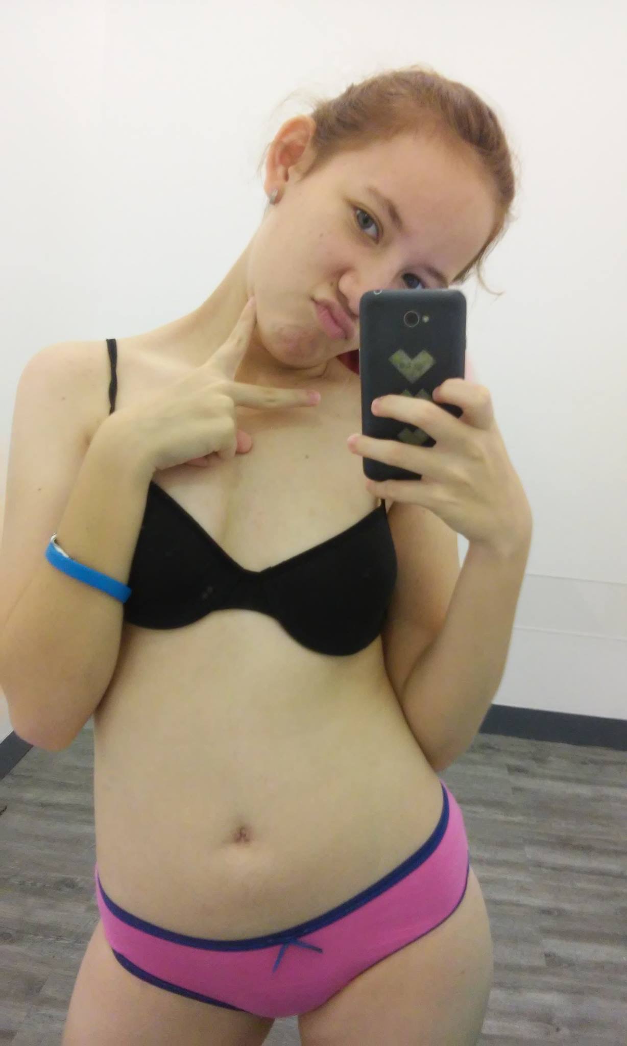 Pack de Karla Encantadora Blanquita + Videos & Facebook