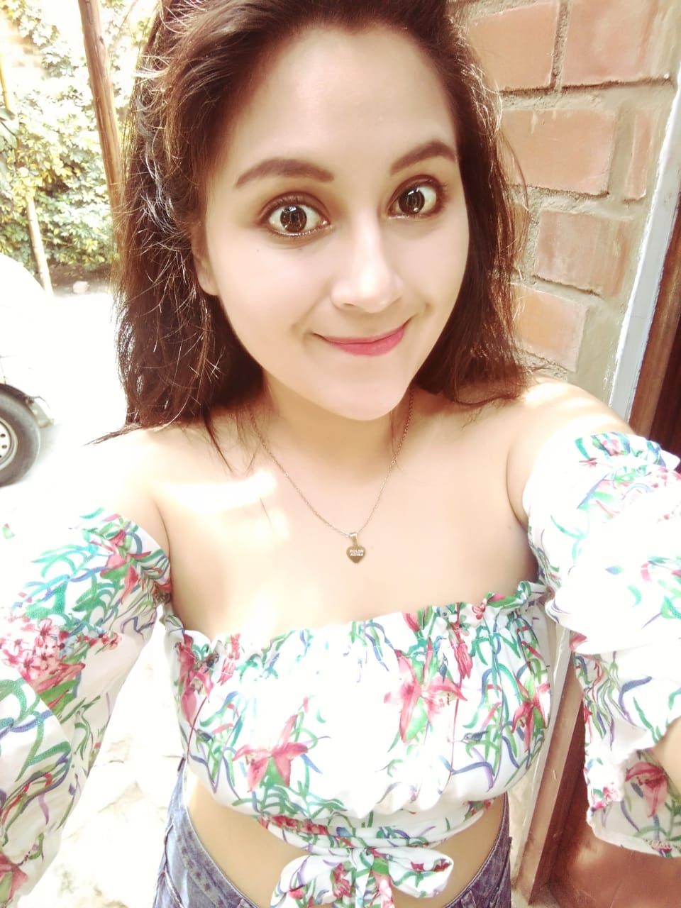 Aporte Anónimo De Jovencita Cachonda + 47 Fotos Y 1 Video