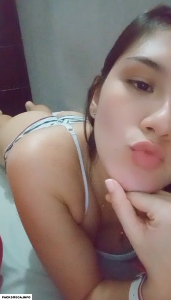 Juliana se abre los huecos tantos que se puede ver adentro