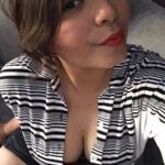 Traviesa morrita tocándose